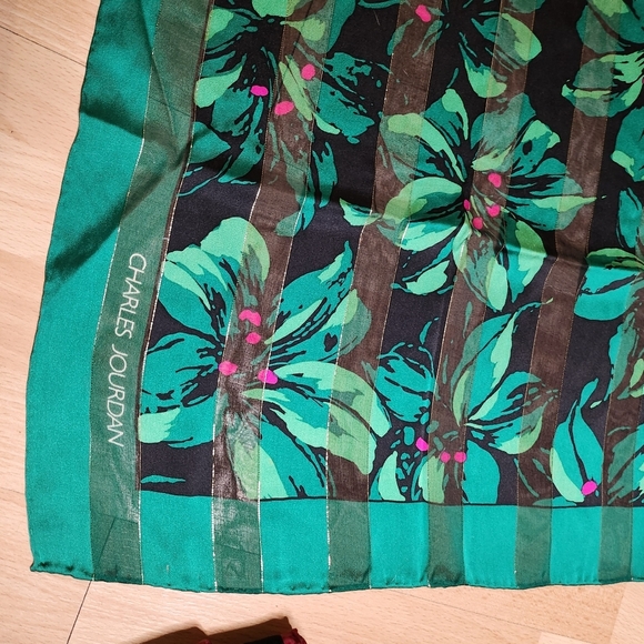 Charles Jourdan Silk Scarf 34/34 - Picture 5 of 9